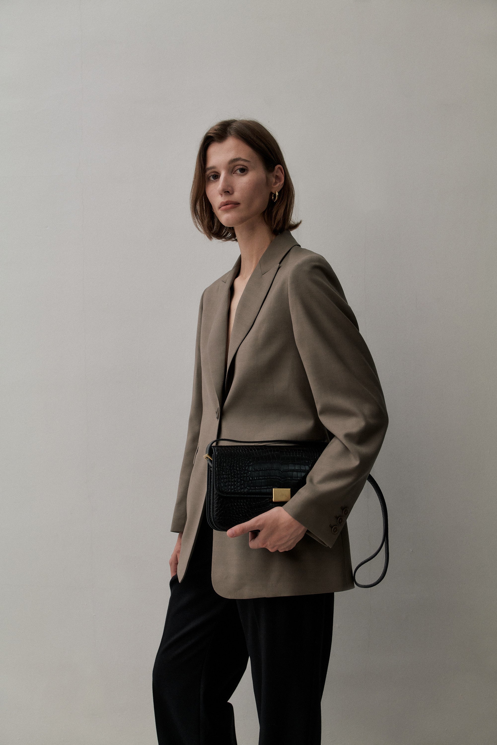 THE CLASSIC BLAZER