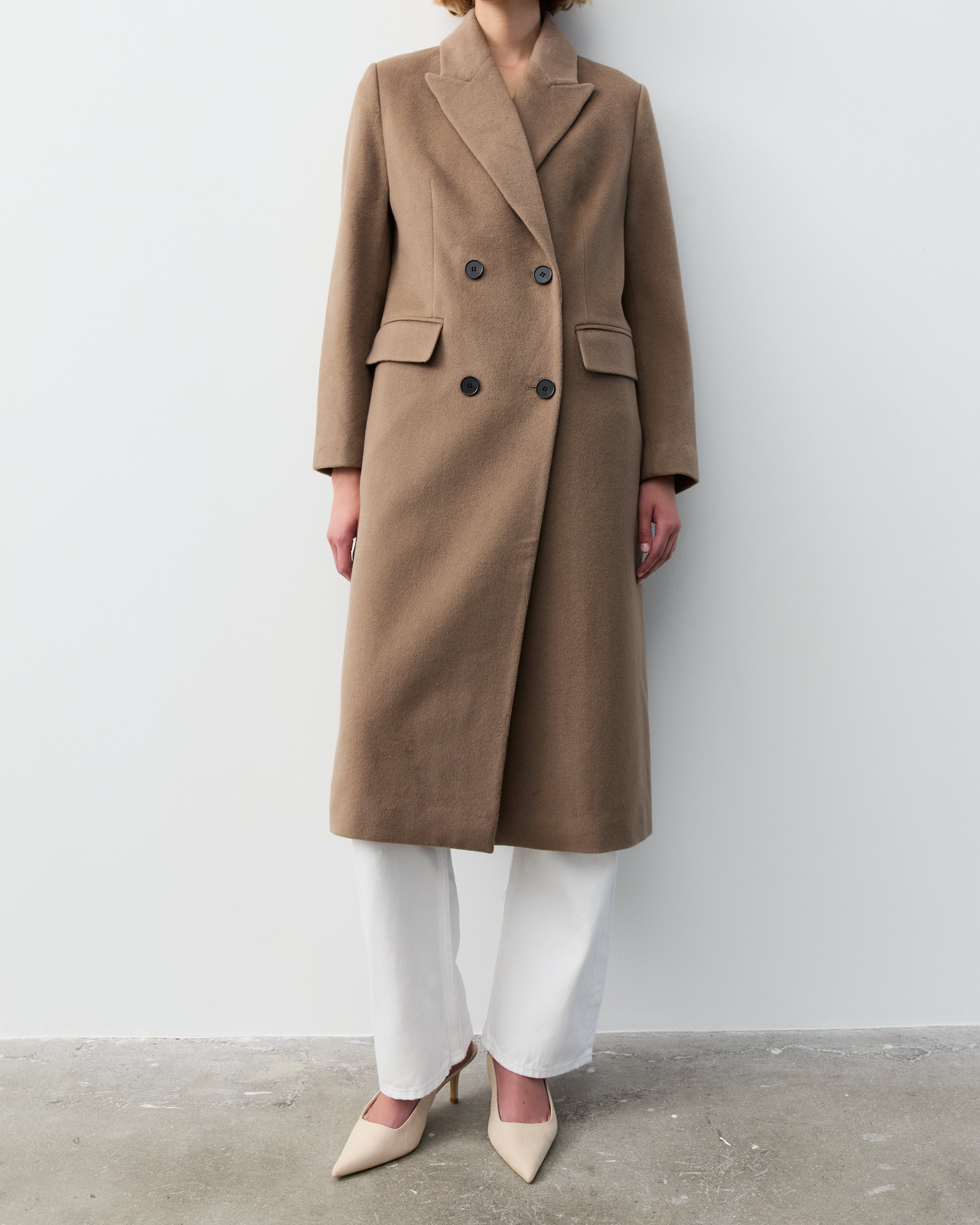 THE NEW YORK COAT- TAUPE – THE CURATED