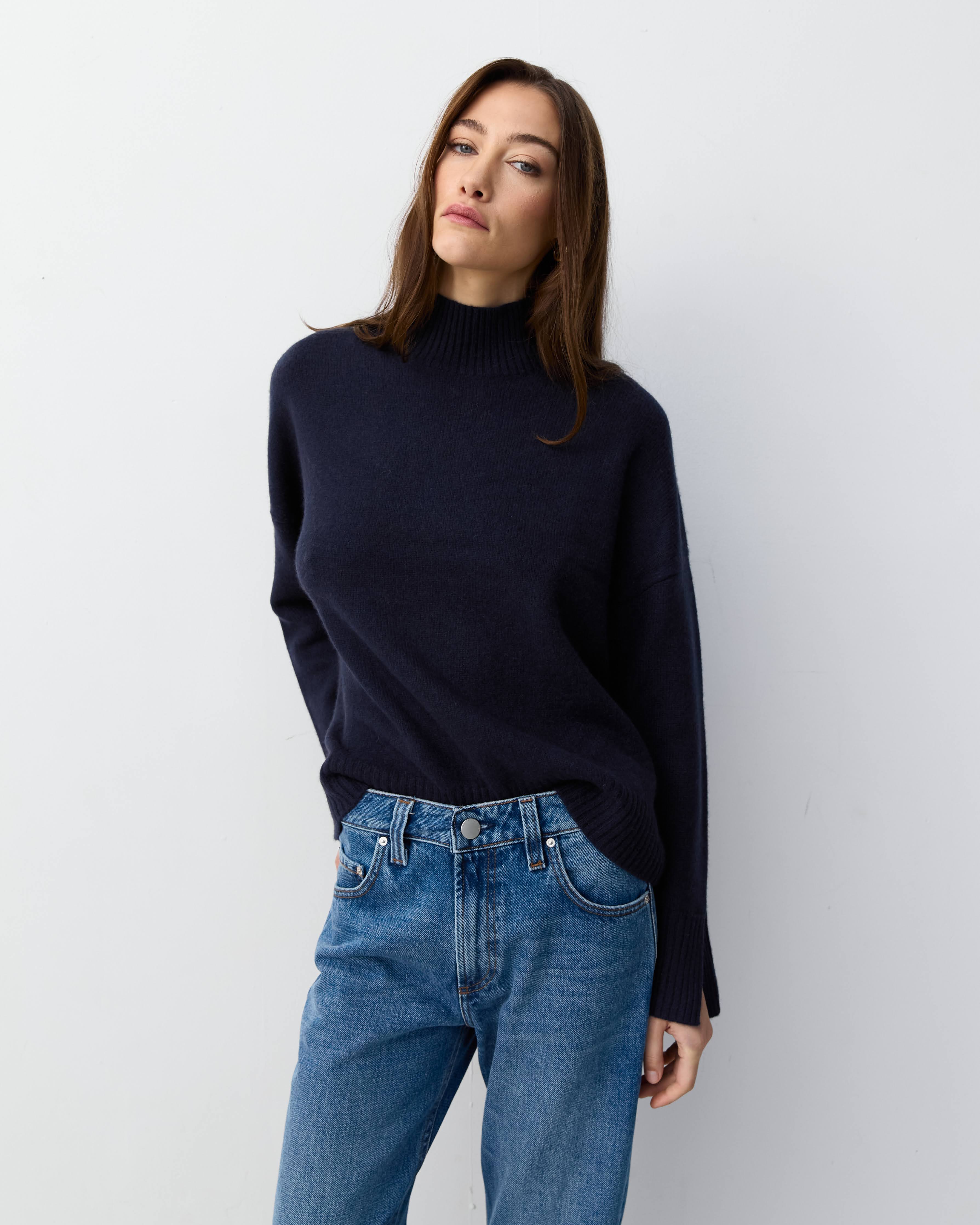 THE MOCK NECK - NAVY – THE CURATED