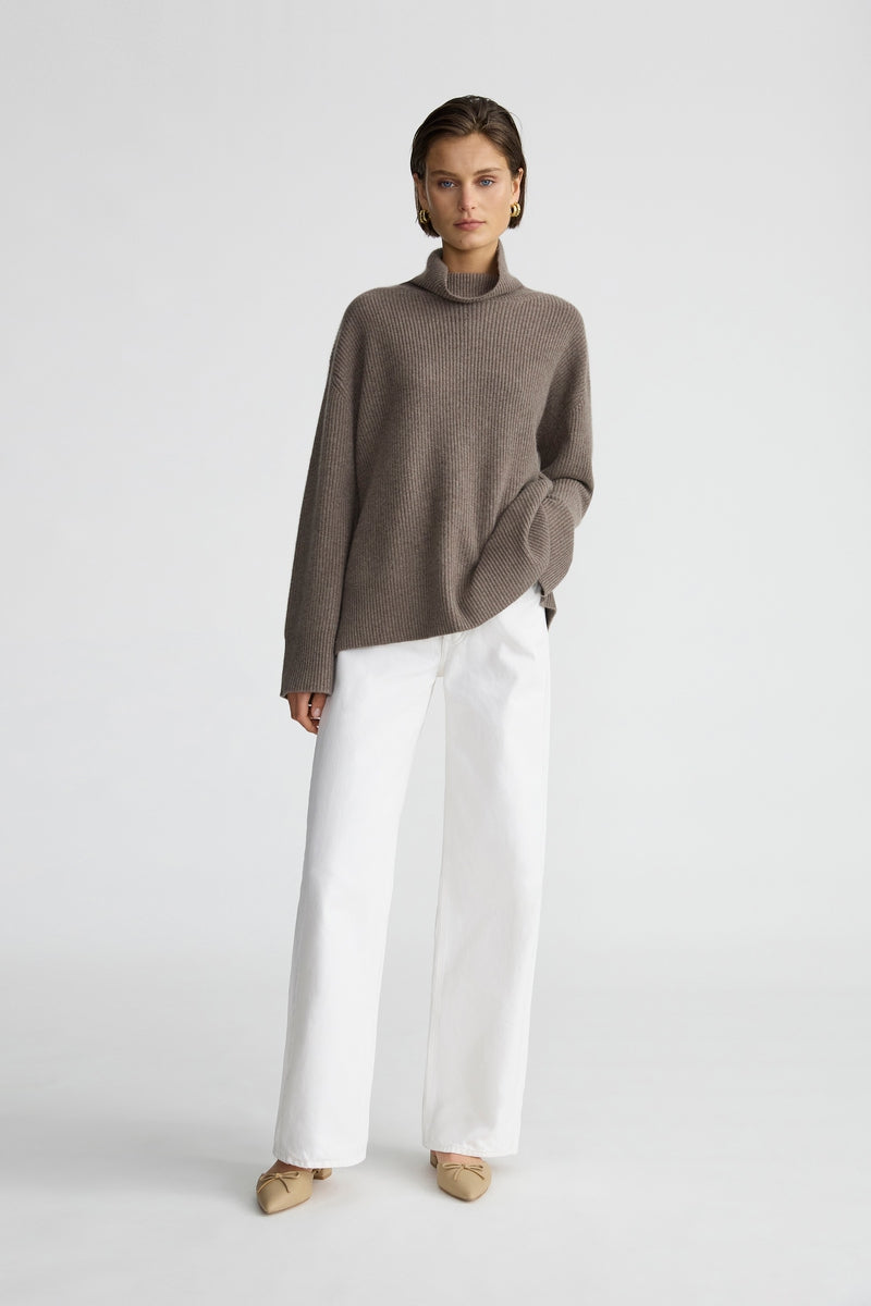 THE OVERSIZED TURTLENECK - BRACKEN – THE CURATED