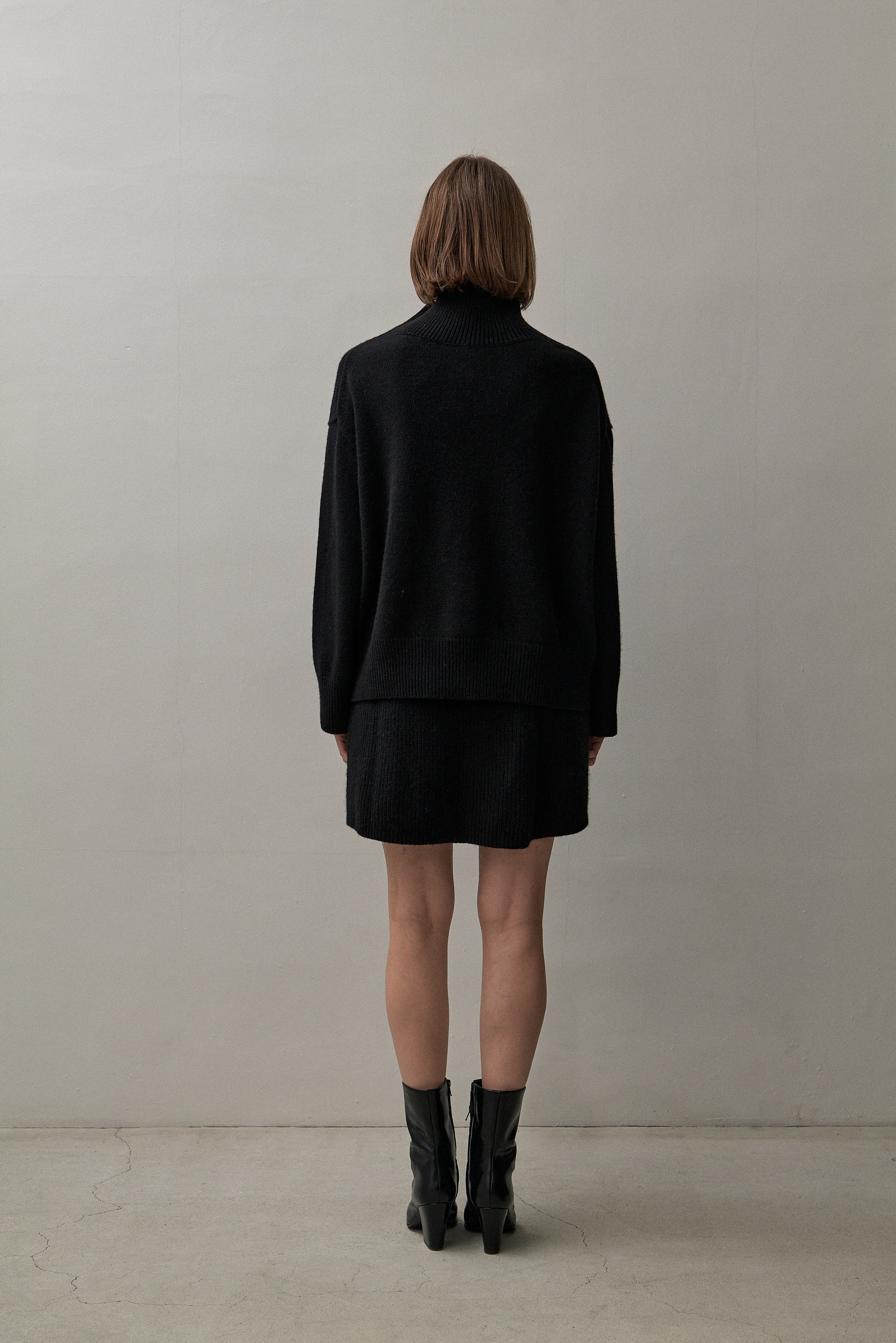 THE CLASSIC TURTLENECK - BLACK – THE CURATED