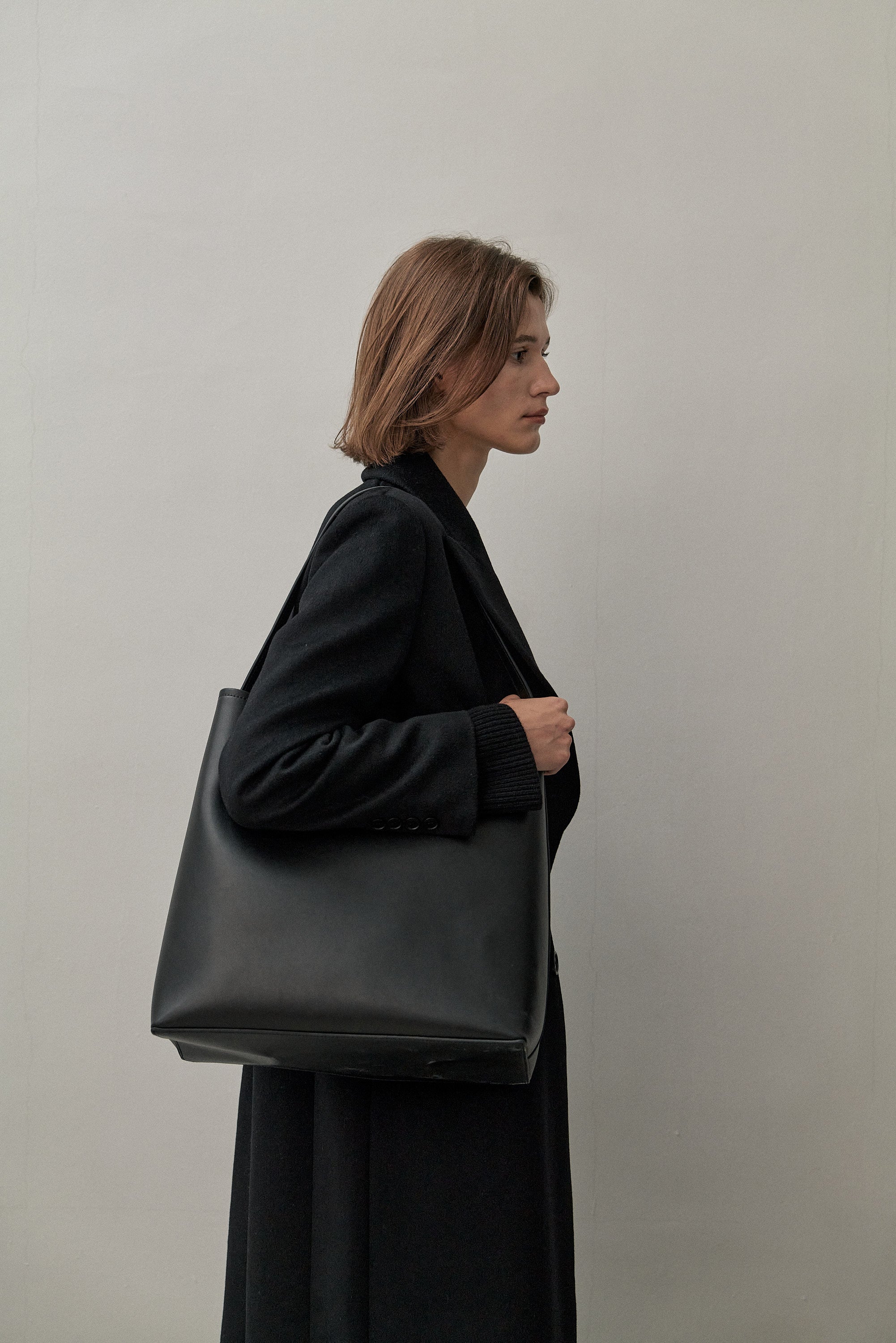 Greca Goddess Small leather tote bag in black - Versace